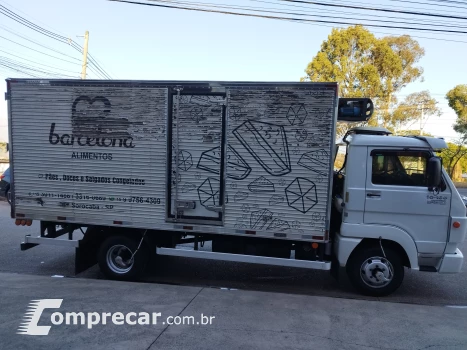 Delivery 10.160 + Baú Refrigerado