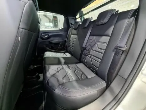 STRADA VOLCANO 1.3 FLEX 8V CD AUT.