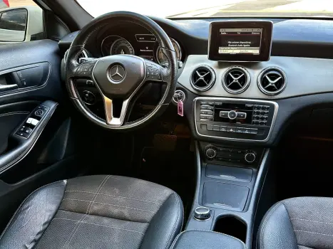 GLA 200 1.6 CGI ADVANCE 16V TURBO FLEX 4P AUTOMÁTICO