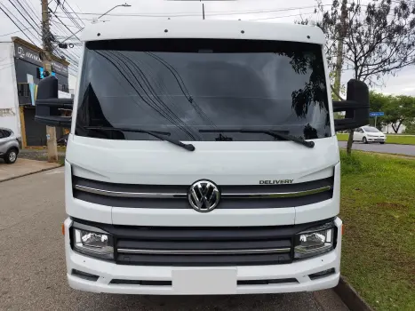 Delivery 6.170 (carroceria + Cabine Suplementar)