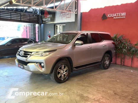 Toyota HILUX SW4 2.7 SRV 7 LUGARES 4X2 16V FLEX 4P AUTOMÁTICO 4 portas