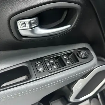 Renegade RENEGADE 1.8 4x2 Flex 16V Aut.