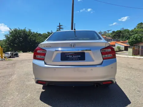 CITY 1.5 LX Sedan 16V