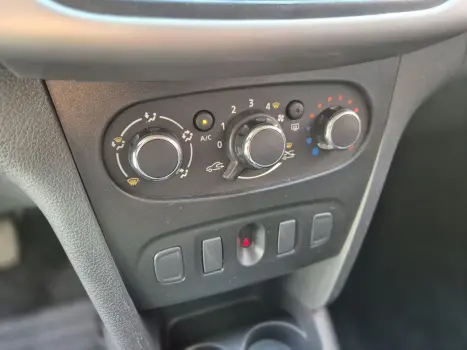 Sandero 1.0 12V 4P FLEX SCE AUTHENTIQUE