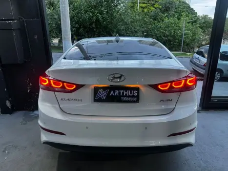 Elantra 2.0 16V Flex Aut.