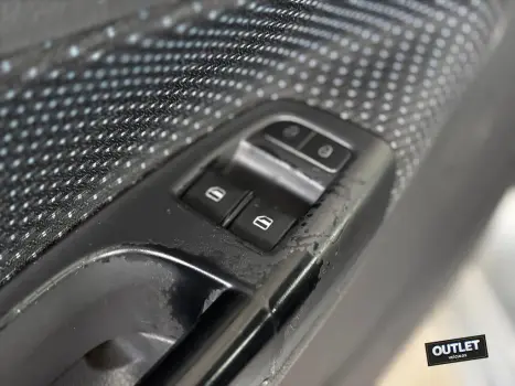 VOYAGE 1.0 MI TRENDLINE 8V FLEX 4P MANUAL