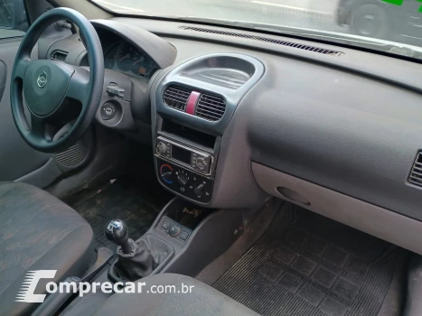 Corsa Sedan 1.8