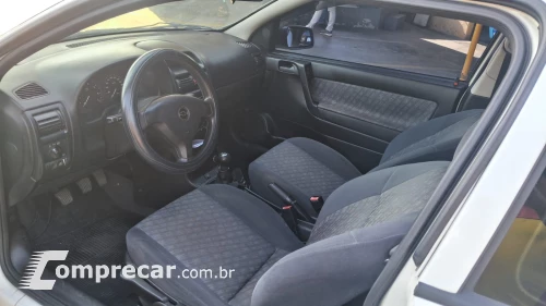 ASTRA 1.8 MPFI GL 8V