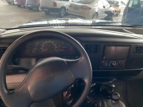 F-250 - 4.2 XLT 4X2 CS TURBO INTERCOOLER 2P MANUAL