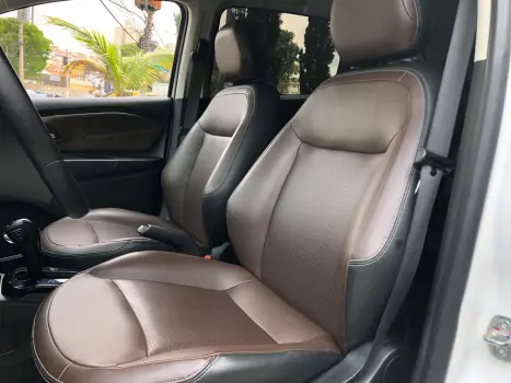 Spin 1.8 Premier 8V Flex 4P Automático