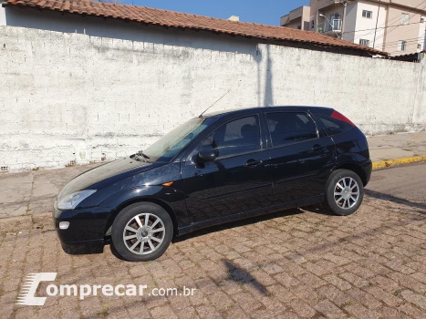 FORD FOCUS 1.8 16V 4 portas