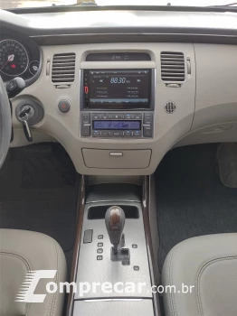 AZERA 3.3 MPFI GLS Sedan V6 24V