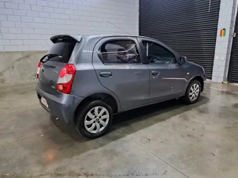 Etios 1.3 Xs 16V Flex 4P Manual