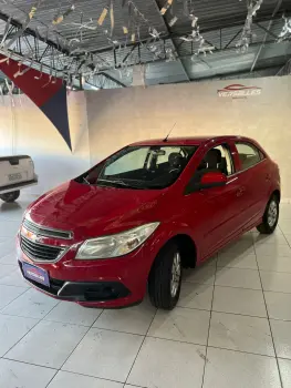 CHEVROLET Ônix lt 4 portas