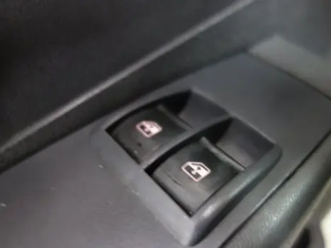 STRADA - 1.4 MPI HARD WORKING CS 8V 2P MANUAL