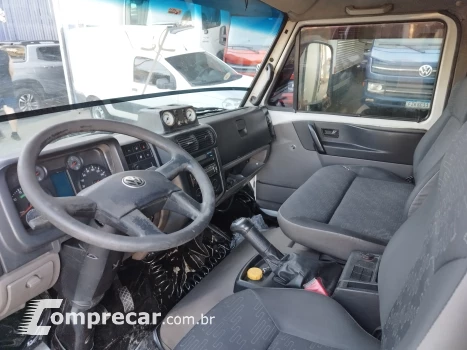 Delivery 10.160 + Baú Refrigerado