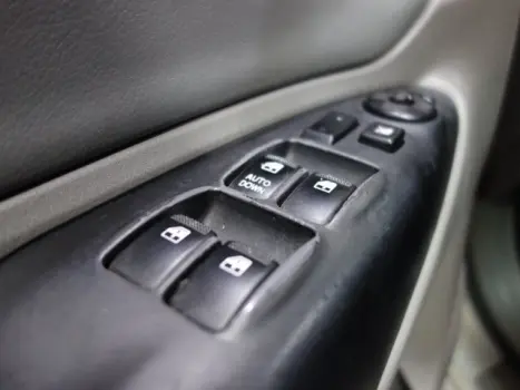 TUCSON - 2.0 MPFI GLS 16V 143CV 2WD 4P AUTOMÁTICO