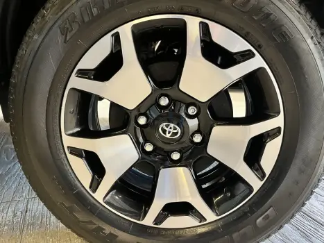 Hilux Caminhonete 2.8 16V SRX 50 ANOS 4X4 TURBO DIESEL CABIN