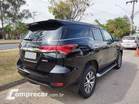 HILUX 2.8 SW4 4X4 8V