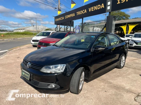 Volkswagen JETTA 2.0 Comfortline 4 portas