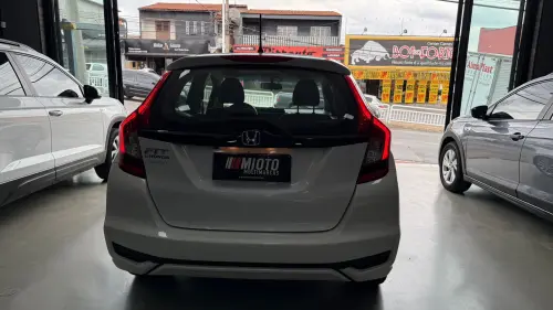 FIT LX 1.5 AUTOMÁTICO