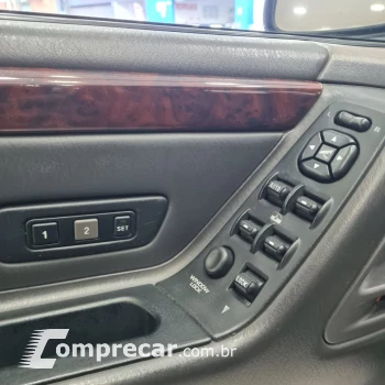 GRAND CHEROKEE 4.7 Limited Quadra Drive 4X4 V8 16V