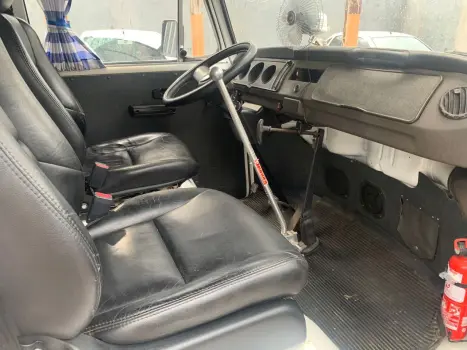 Kombi 1.6 STD 9 LUGARES