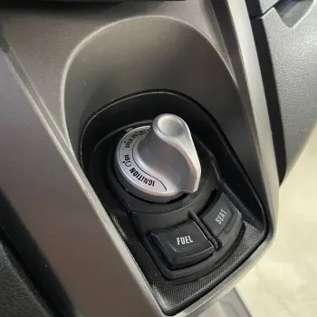 NMAX 160 CONNECTED SE ABS