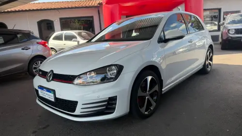 Volkswagen Golf 2.0 4P GTI TURBO AUTOMÁTICO 4 portas
