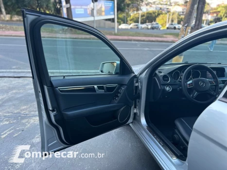 C 180 1.8 Cgi Classic 16V Turbo Gasolina 4P Automático