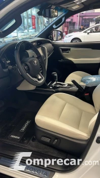 HILUX SW4 2.8 D-4d Turbo Diamond 7L 4X4