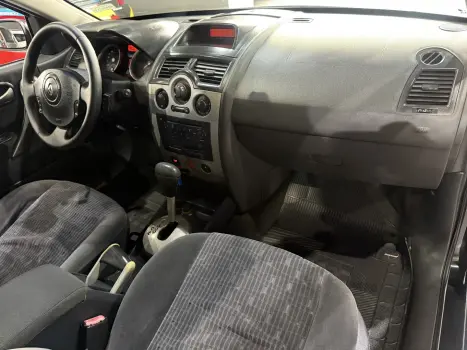 MEGANE 2.0 DYNAMIQUE SEDAN 16V GASOLINA 4P AUTOMÁTICO