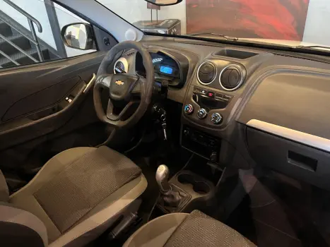 Classic 5.7 V8 32V 4P HEMI LARAMIE NIGHT EDITION AUTOMÁTICO