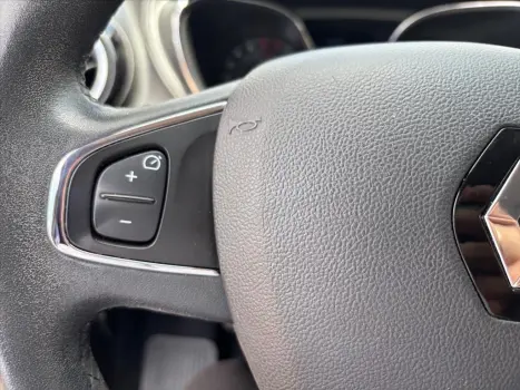 CAPTUR 2.0 16V HI-FLEX INTENSE AUTOMÁTICO