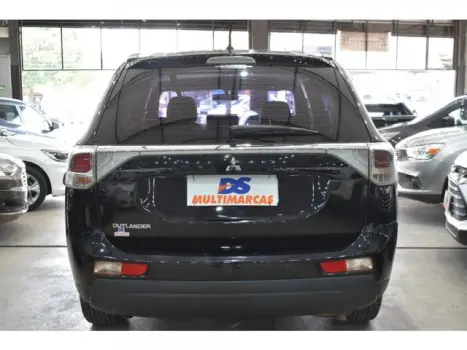 OUTLANDER - 2.0 16V 4P AUTOMÁTICO