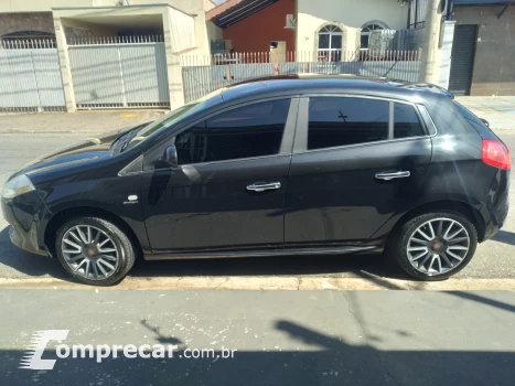 Fiat BRAVO 1.8 Essence 16V 4 portas