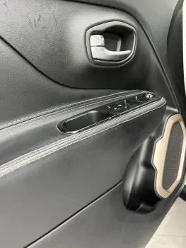 Renegade Longitude 1.8 4x2 Flex 16V Aut.