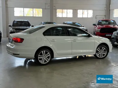 JETTA 2.0 TSI HIGHLINE 211CV GASOLINA 4P TIPTRONIC