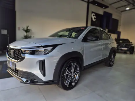 Fiat FASTBACK 1.0 Turbo 200 Impetus 4 portas