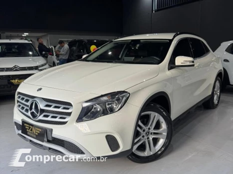 Mercedes-Benz GLA 200 1.6 CGI FLEX STYLE 7G-DCT 4 portas