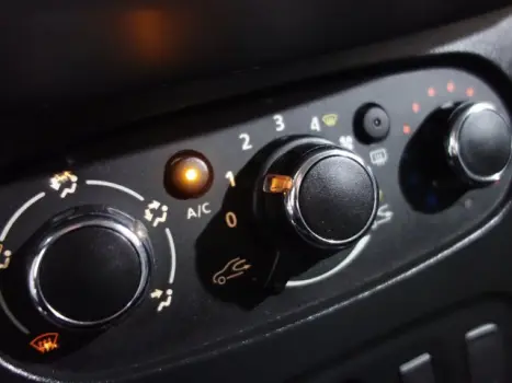 LOGAN - 1.6 16V SCE EXPRESSION MANUAL