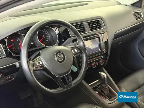 JETTA 2.0 TSI HIGHLINE 211CV GASOLINA 4P TIPTRONIC