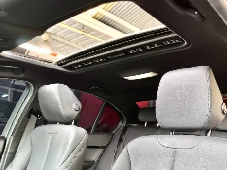 320i 2.0 M SPORT GP 16V TURBO ACTIVE FLEX 4P AUTOMÁTICO