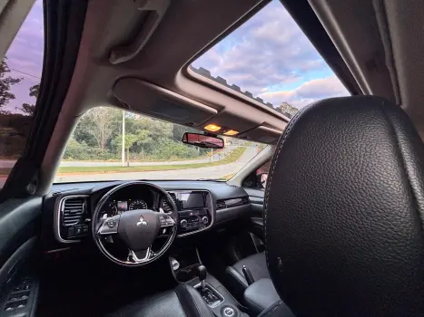 Outlander GT 4WD 3.0 V6 (Aut)