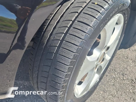 CERATO 1.6 E.213 Sedan 16V