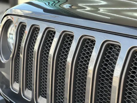 WRANGLER 2.0 TURBO GASOLINA UNLIMITED OVERLAND 4P 4X4 AT8