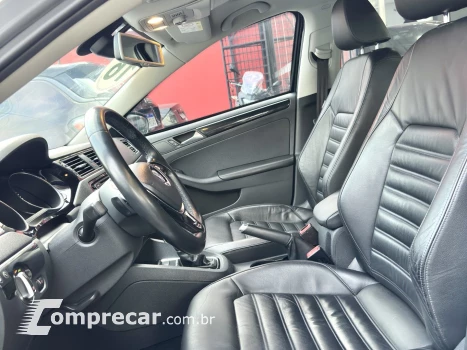 JETTA 2.0 TSI HIGHLINE 211CV GASOLINA 4P TIPTRONIC
