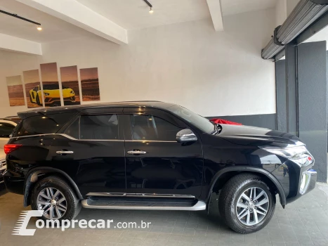 HILUX SW4 2.8 D-4d Turbo SRX Platinum 7L 4X4