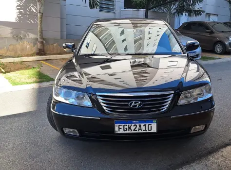 AZERA 3.3 MPFI GLS Sedan V6 24V