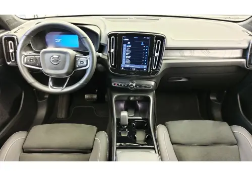 C40 P8 RECHARGE TWIN ELECTRIC ULTIMATE AWD